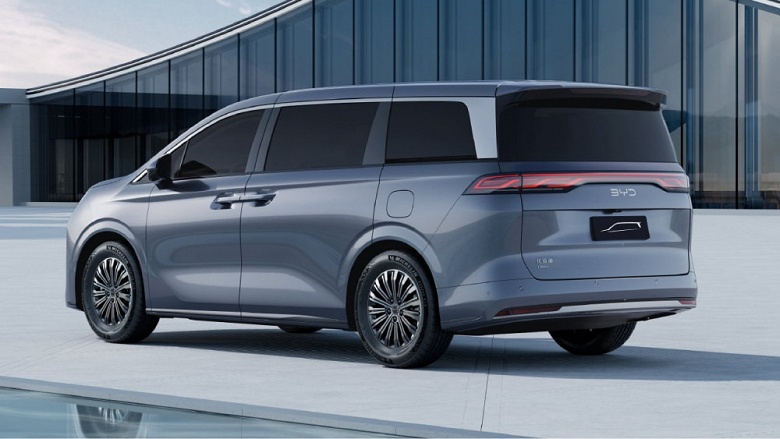 Аналог Toyota Alphard с электромагнитной подвеской и расходом 6,5 л/100 км. Появились подробности о BYD Xia